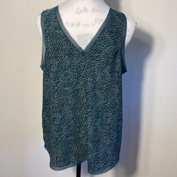 Chelsea28 V-Neck Tank Top from Nordstrom Women's Size 8 - Picture 3 of 5